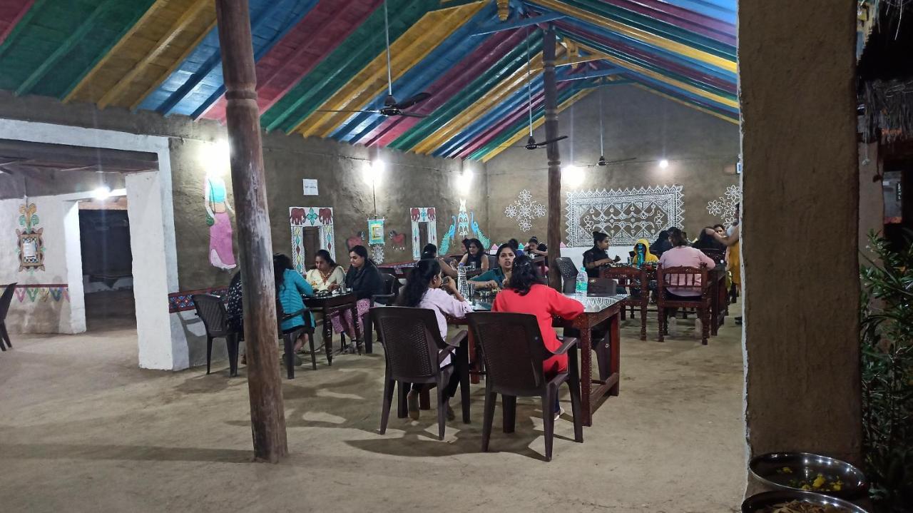 Kutir Craft Village Resort Bherandiāla Kültér fotó