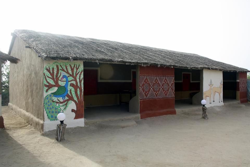 Kutir Craft Village Resort Bherandiāla Kültér fotó