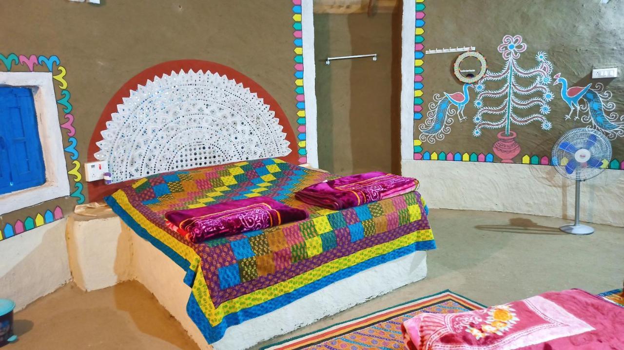 Kutir Craft Village Resort Bherandiāla Kültér fotó