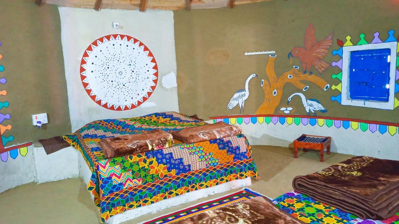 Kutir Craft Village Resort Bherandiāla Kültér fotó