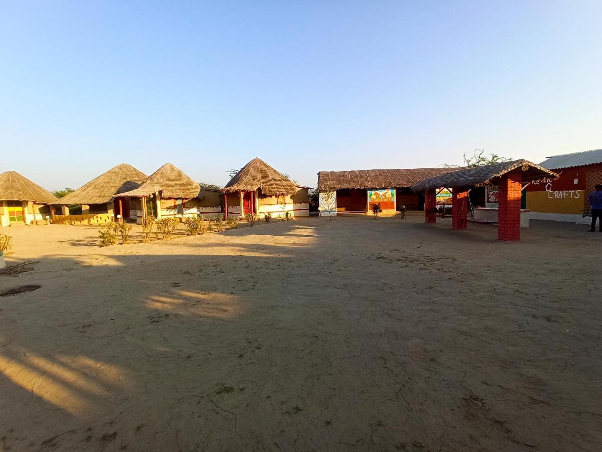 Kutir Craft Village Resort Bherandiāla Kültér fotó