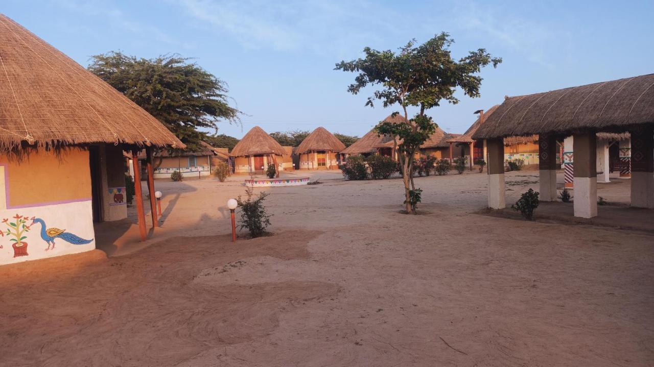 Kutir Craft Village Resort Bherandiāla Kültér fotó