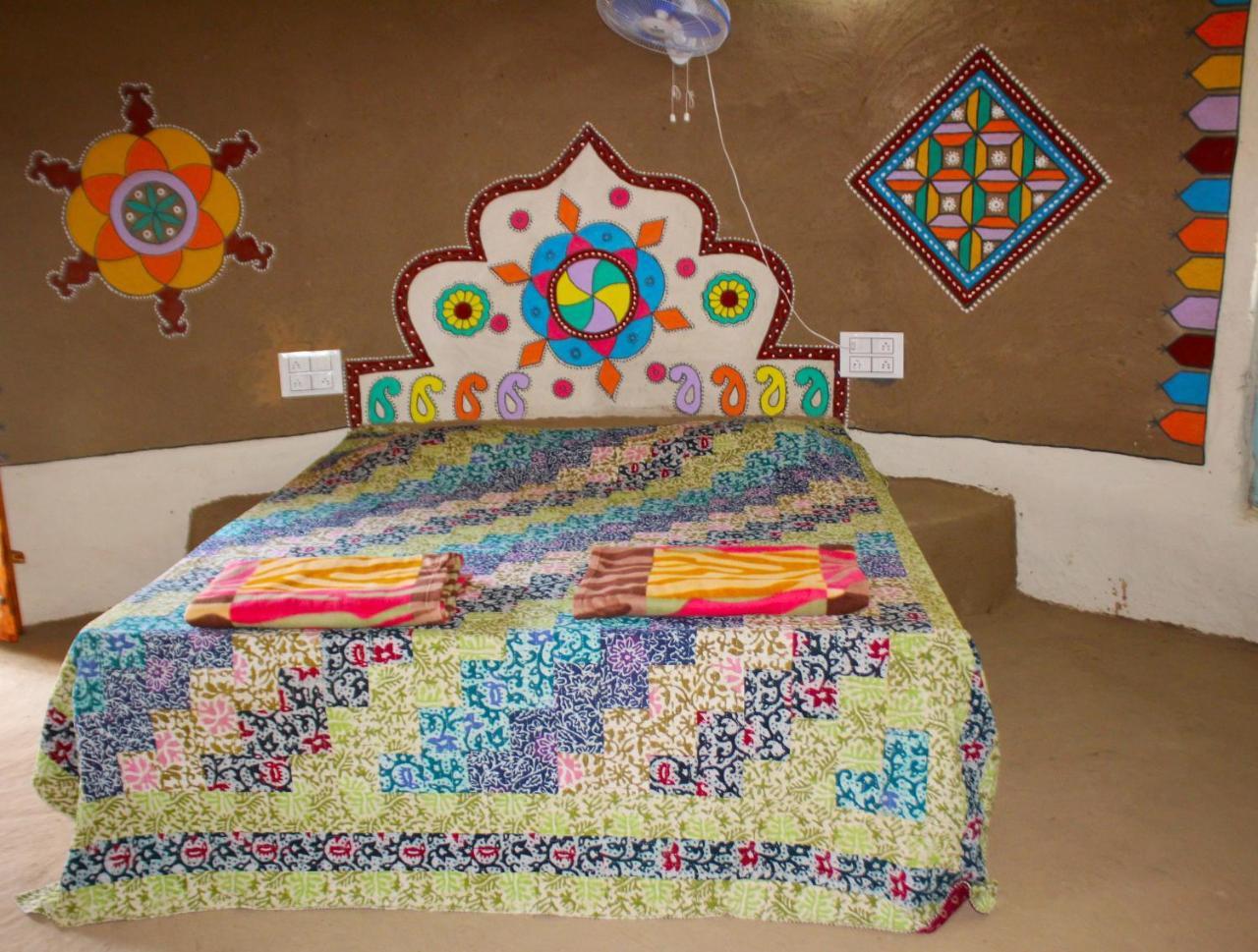 Kutir Craft Village Resort Bherandiāla Kültér fotó