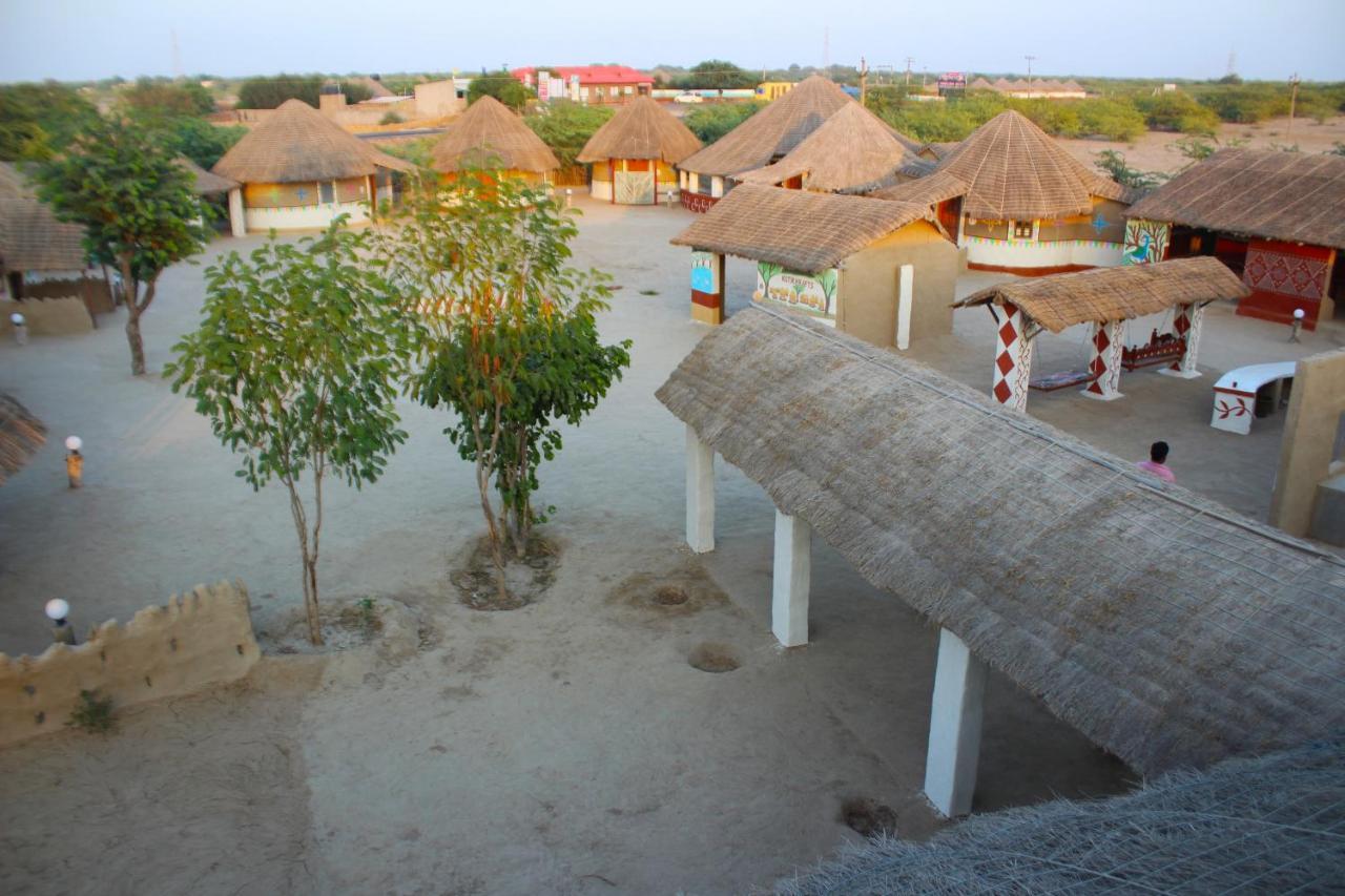 Kutir Craft Village Resort Bherandiāla Kültér fotó
