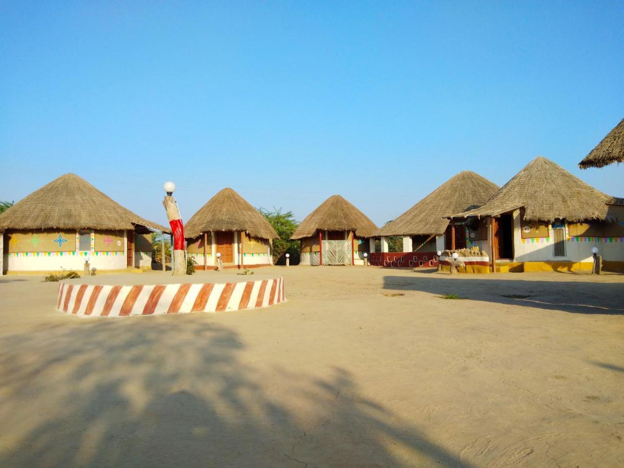 Kutir Craft Village Resort Bherandiāla Kültér fotó