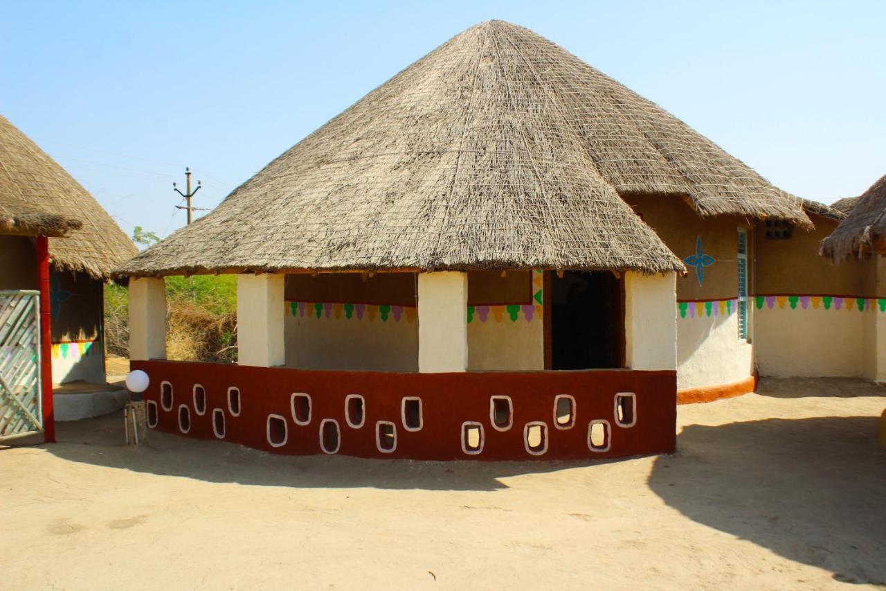 Kutir Craft Village Resort Bherandiāla Kültér fotó