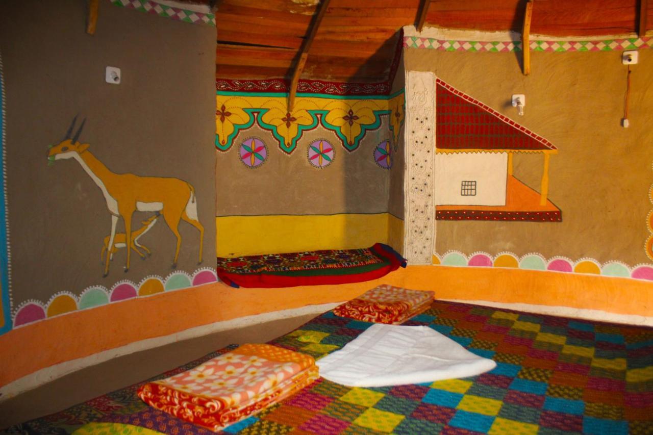 Kutir Craft Village Resort Bherandiāla Kültér fotó