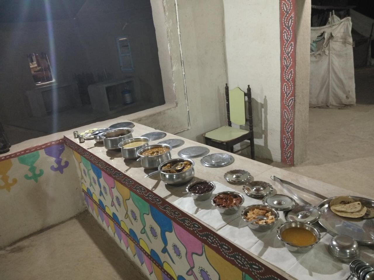 Kutir Craft Village Resort Bherandiāla Kültér fotó