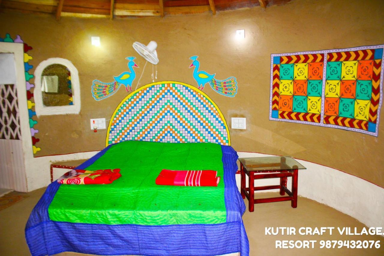 Kutir Craft Village Resort Bherandiāla Kültér fotó
